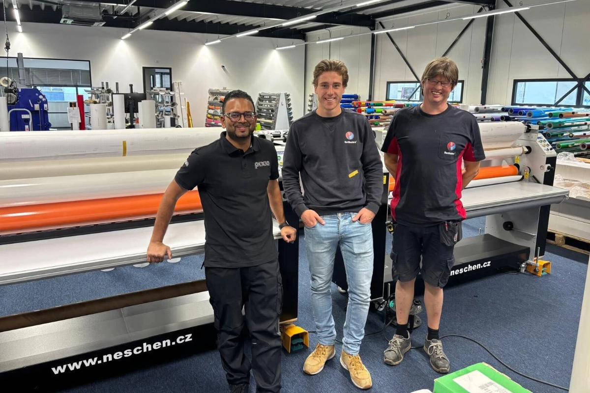 Bordbuster kiest voor twee nieuwe Neschen ColdLam 1650 laminatoren
